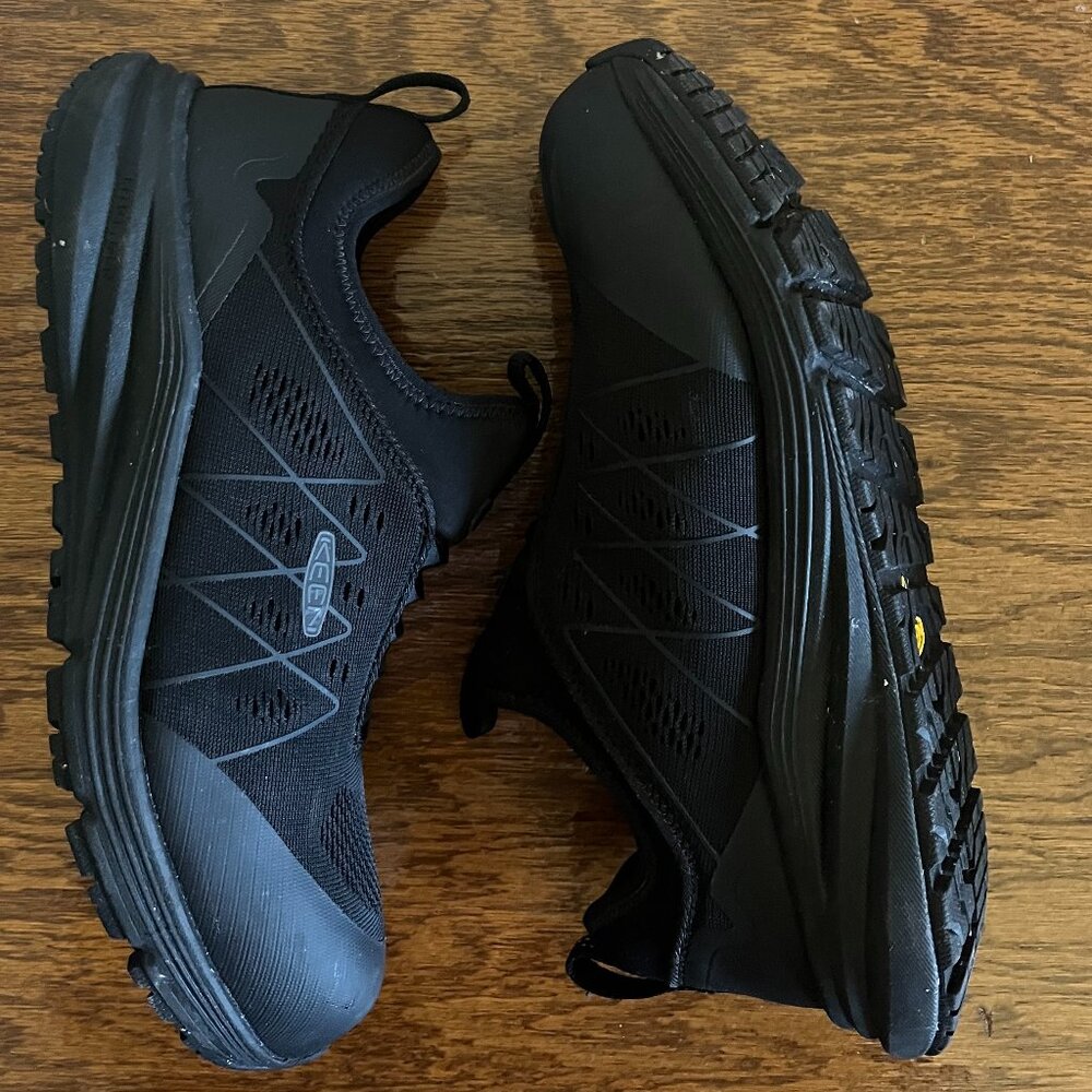 Steel Toe Work Shoe, Great Condition *worn twice!* Size 9 WIDE